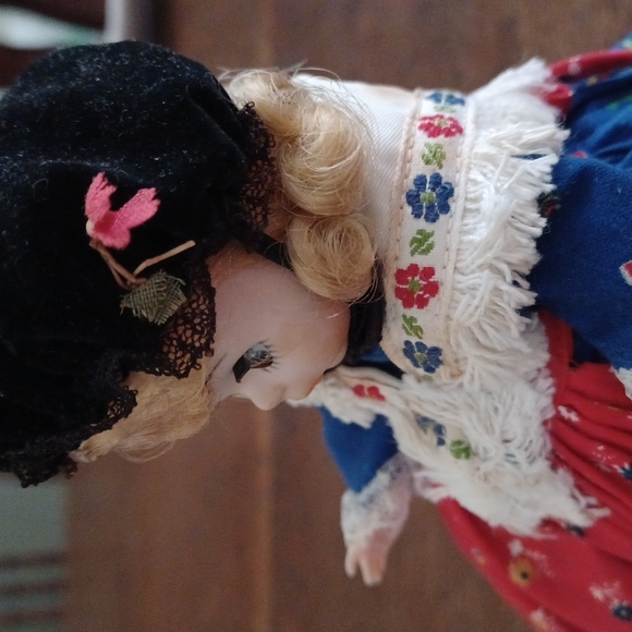 Mme Alexander "German" doll - Picture 5 of 9